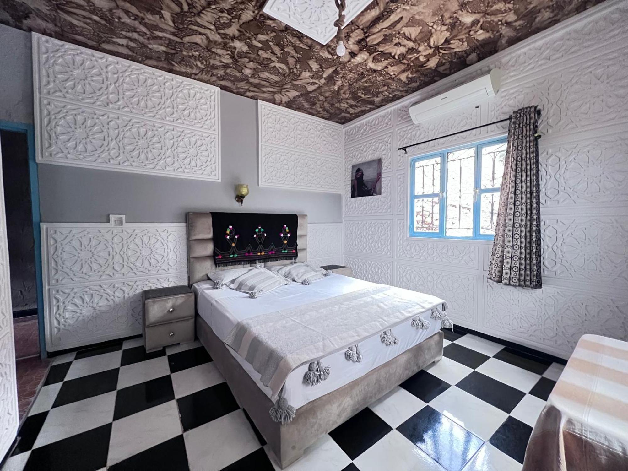 La Maison Traditionnelle Hotel Et Guesthouse Tafraout Dış mekan fotoğraf