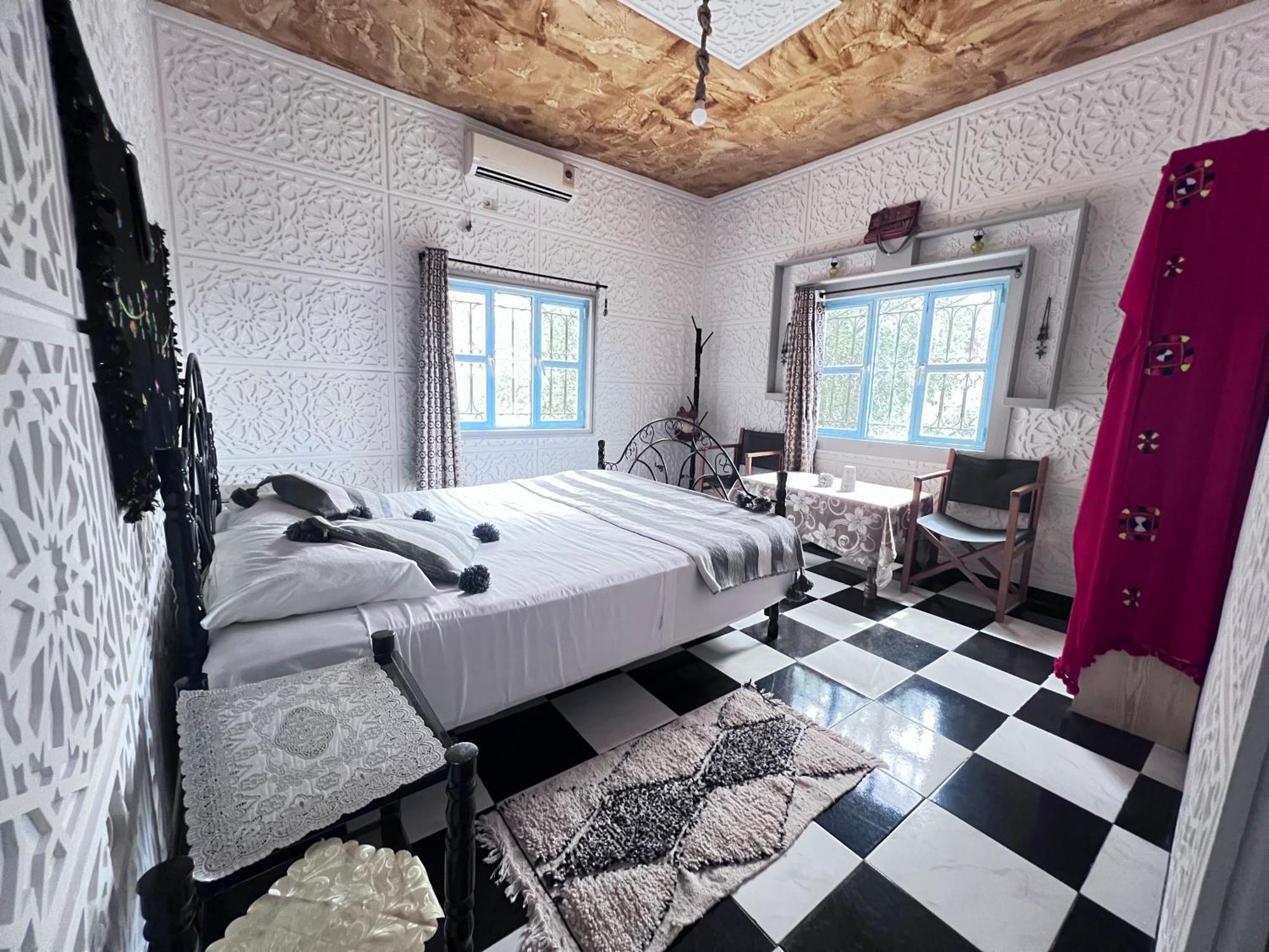 La Maison Traditionnelle Hotel Et Guesthouse Tafraout Dış mekan fotoğraf