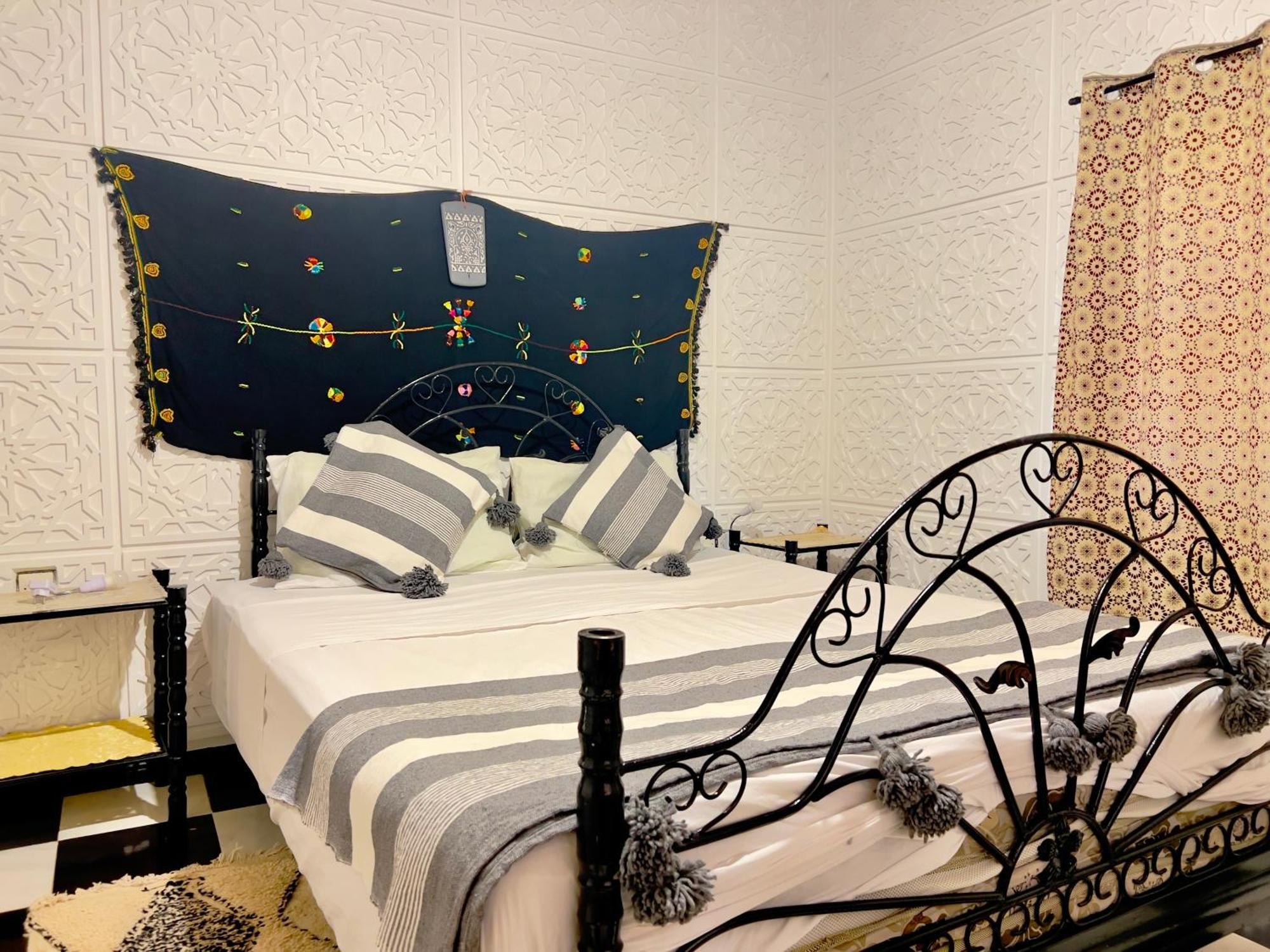 La Maison Traditionnelle Hotel Et Guesthouse Tafraout Dış mekan fotoğraf